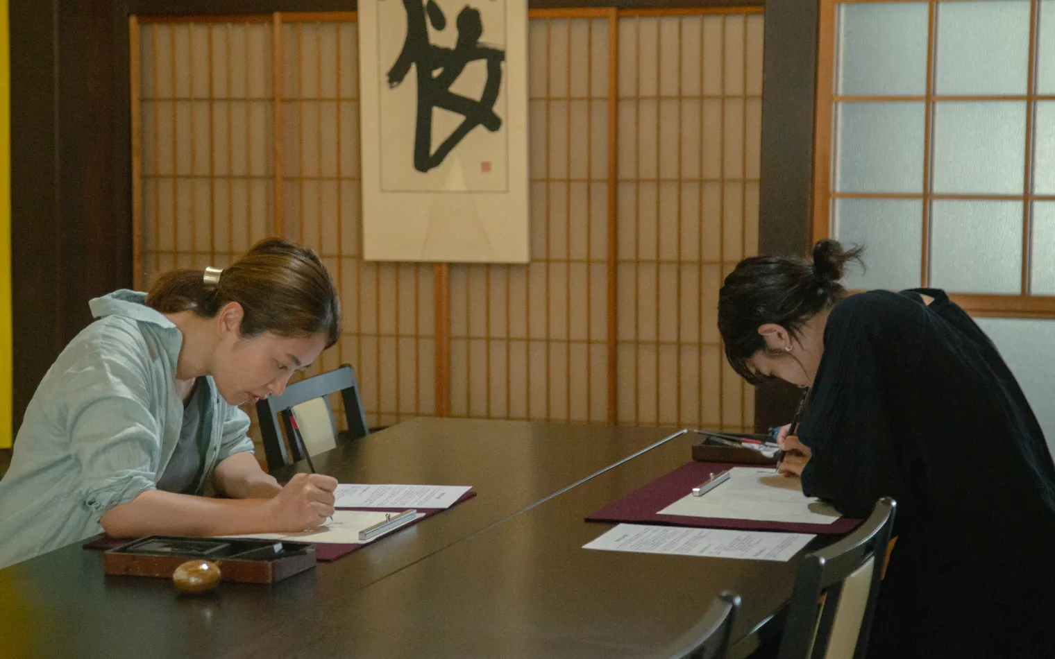 Experience of copying sutras and Buddhist images