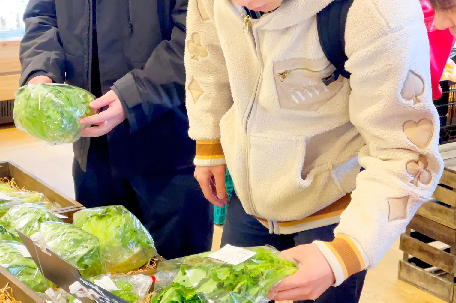 食材調達の様子